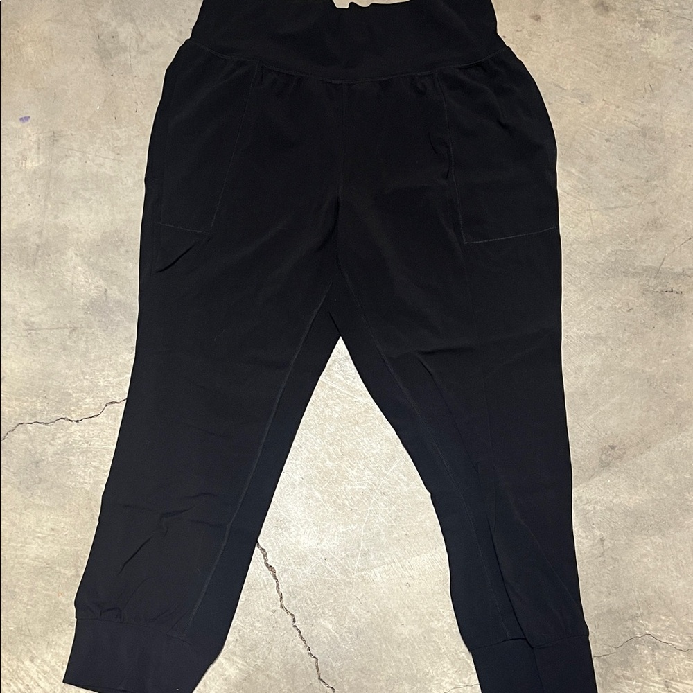 Athleta Salutation Black Joggers